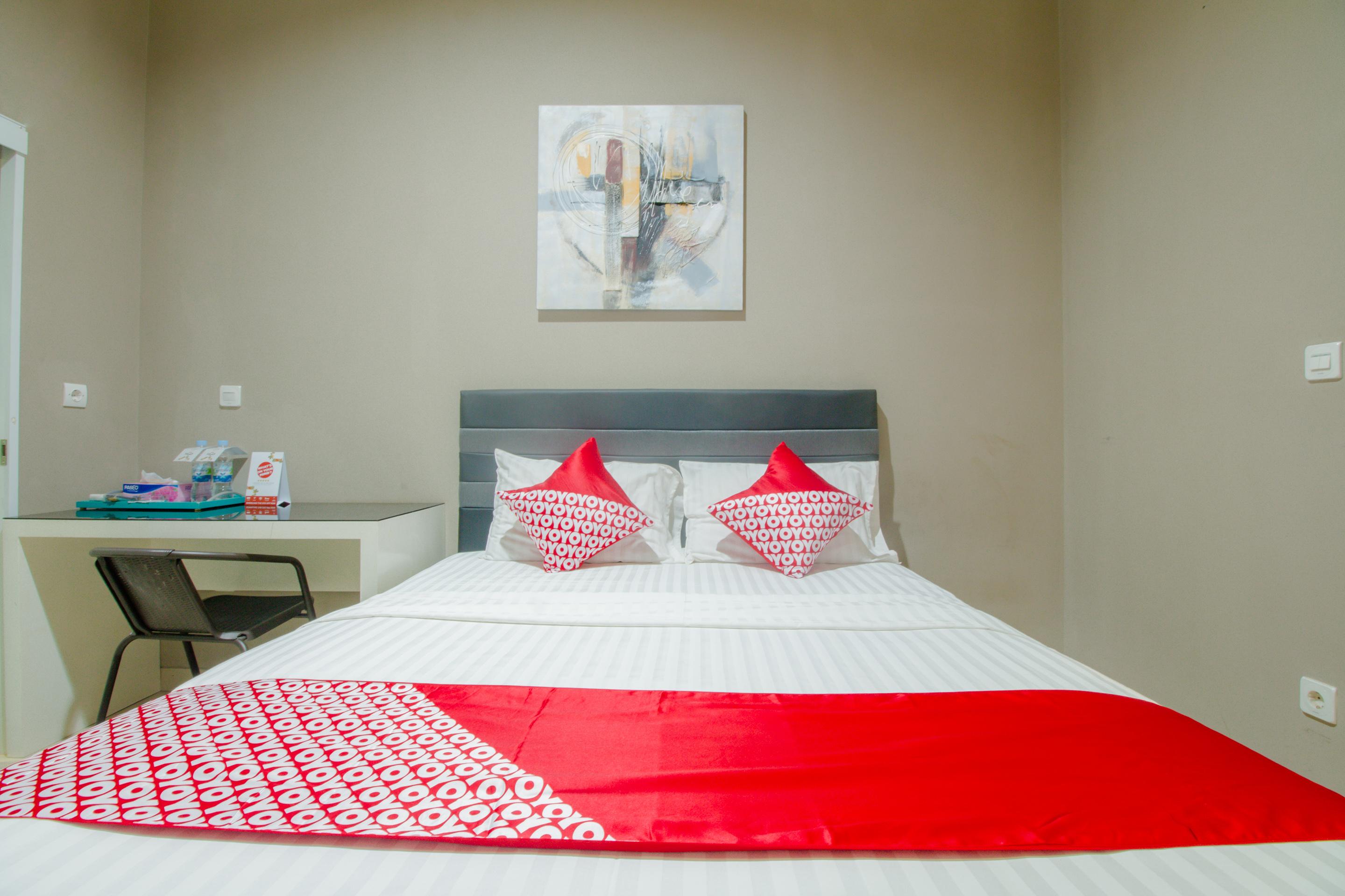 Hotel Oyo 871 Aira Costel à Cianjur Extérieur photo