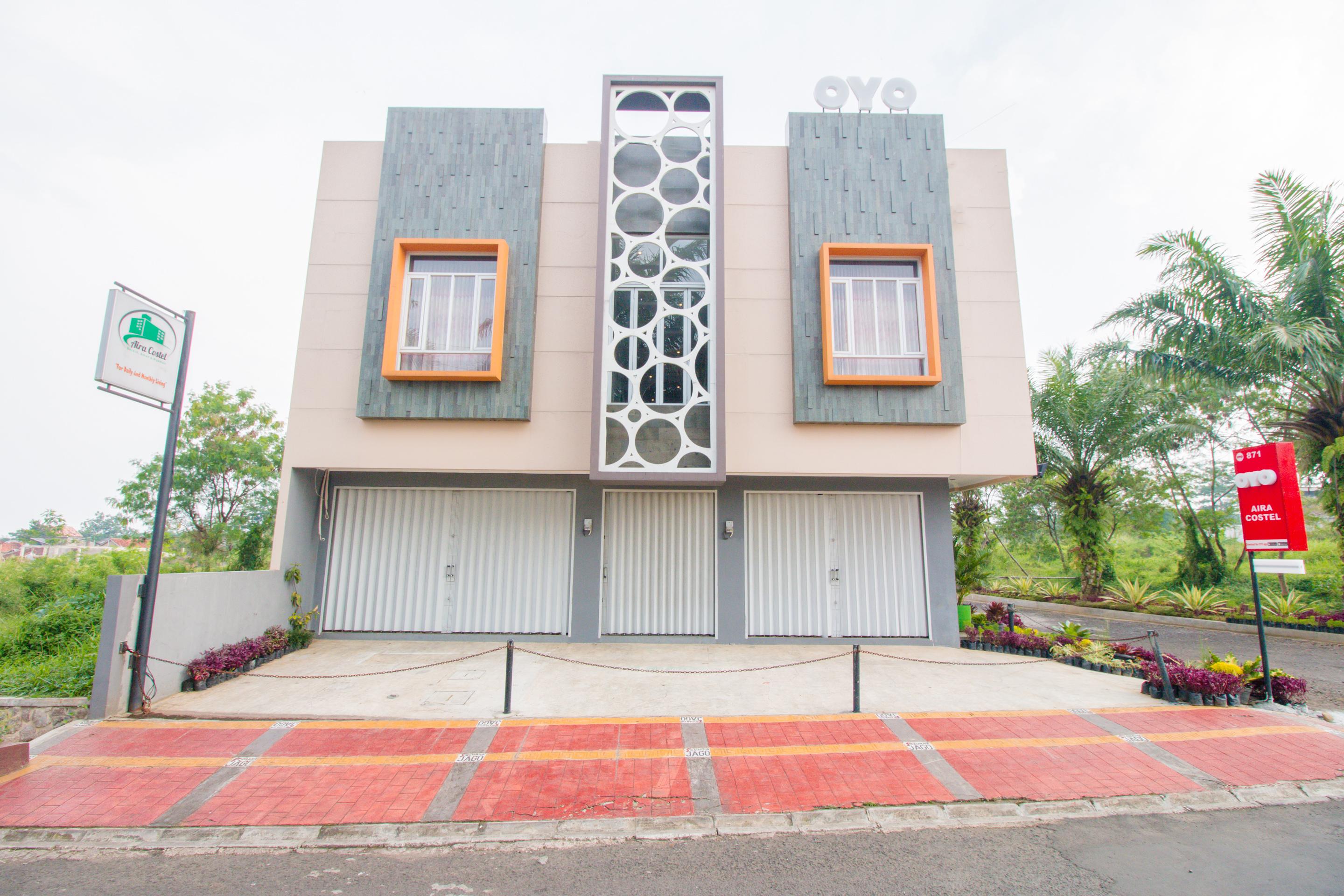 Hotel Oyo 871 Aira Costel à Cianjur Extérieur photo